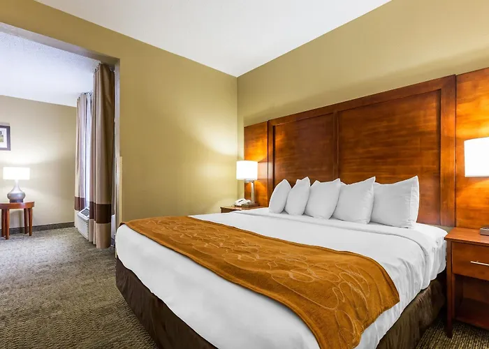 Hotel Comfort Near I-80 And I-94 4*