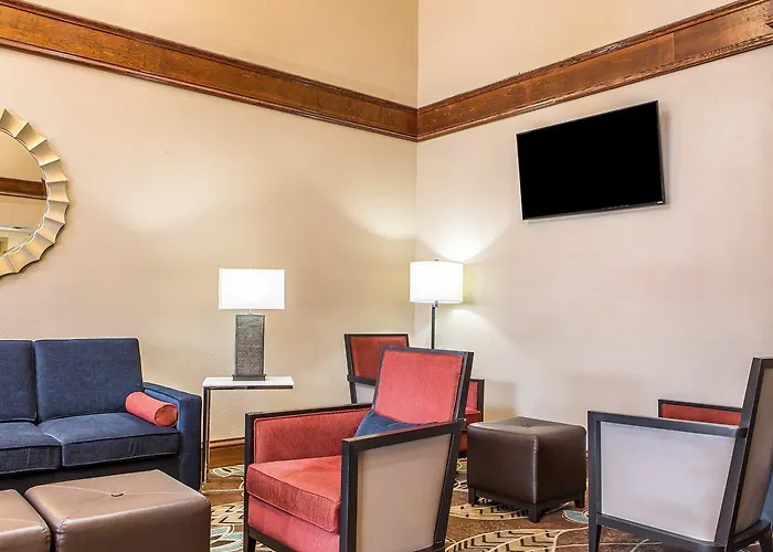 Comfort Near I-80 And I-94 Hotel