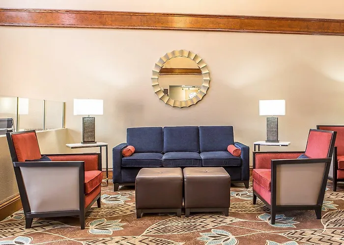 Hotel Comfort Near I-80 And I-94 Lansing