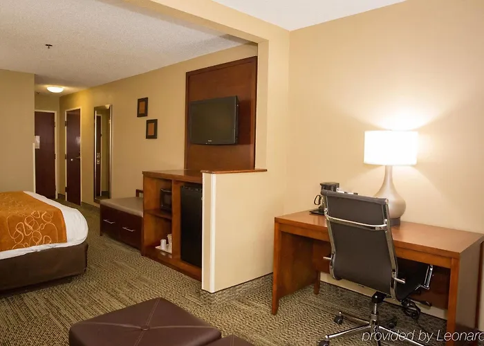 Comfort Near I-80 And I-94 Hotel