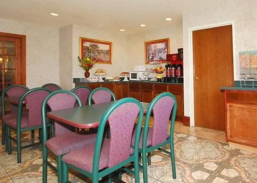 Comfort Near I-80 And I-94 Hotel 4*